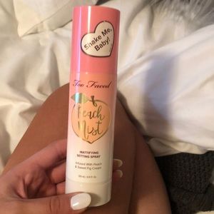 Peach setting spray